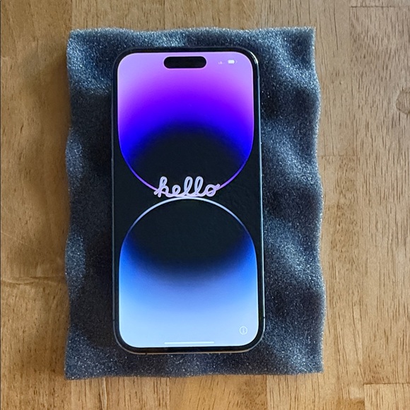 Apple iPhone 14 Pro 256gb in Deep Purple